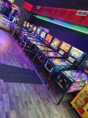 Wide selection of pinball games