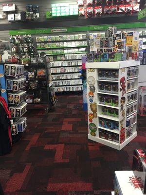 GameStop of Walpole -- Walpole Mall : 108 Providence Highway / Route 1, East Walpole            Interior