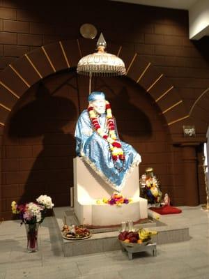 Sai murthy in temple