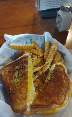 Grilled Cheese basket. Yum!!!