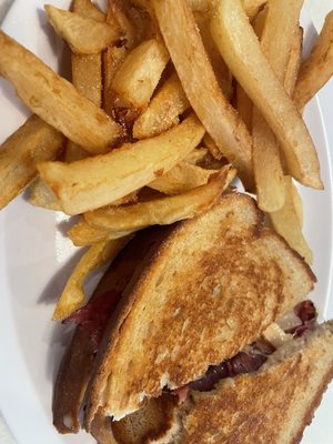 Rueben with fries