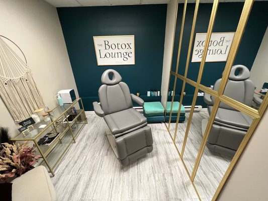 The Botox Lounge offers Botox & B12 shots