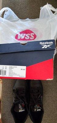 Wrong size shoe in box. And wasn't able to switch.