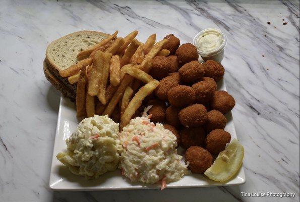 Mini crab cake dinner