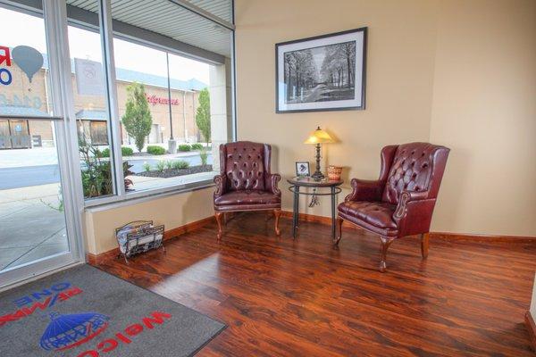 RE/MAX ONE - Client waiting area