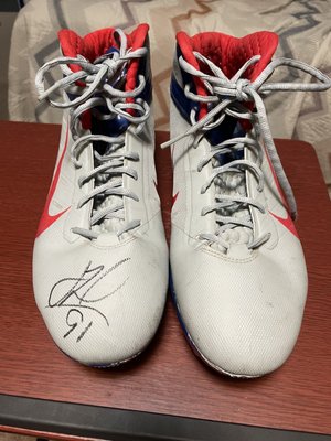 Justin Tuck game worn signed cleats w/ COA