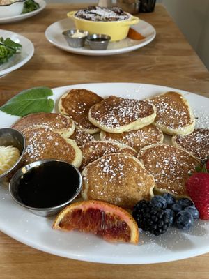 Silver dollar pancakes