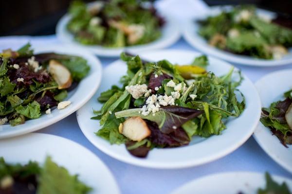 grilled pear salad with blue cheese and shallot vinaigrette