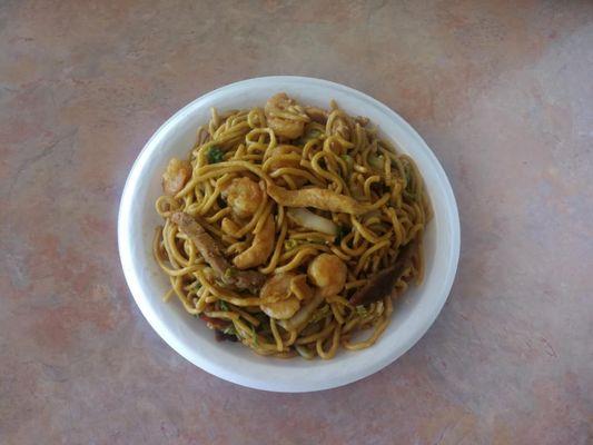 Subgum Lo Mein