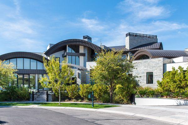 Custom Luxury Contemporary Home by Pinnacle Architectural Studio. Located in the Seven Hills neighborhood in Henderson, NV