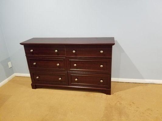 Dresser -