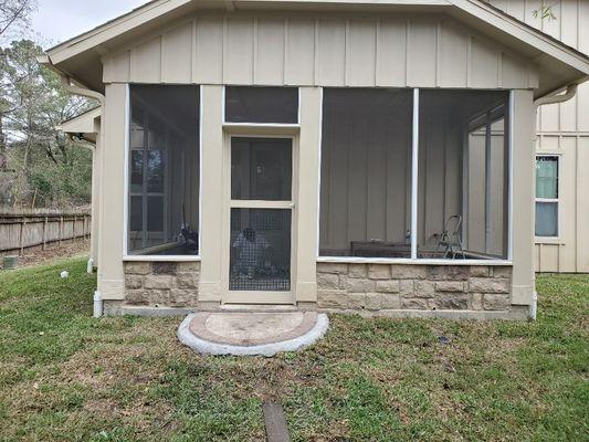 Outdoor Oasis. Newly built screened in porch.