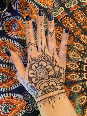 Henna tattoo