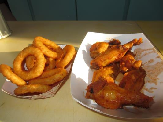 buffalo wings & onion rings