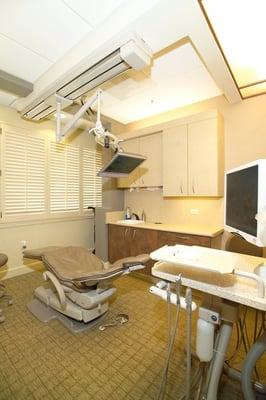 Treatment Rooms are state of the art with body contouring leather chairs.