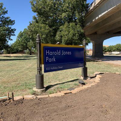 Harold Jones Park signs.