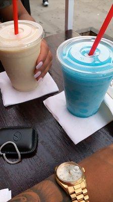 Henny frozen pina colada & frozen hpnotiq lemonade 12oz