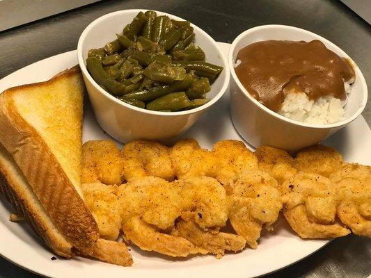 Shrimp,  green beans,  rice and gravy with toast