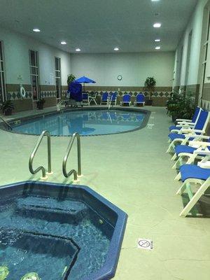 Swimming pool until 11pm