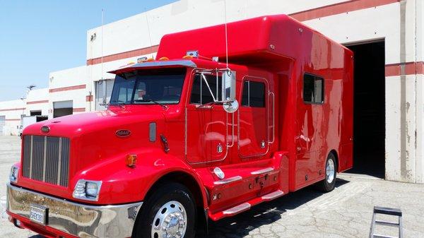 Peter bilt camper all cleaned up and ready to roll!