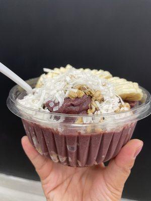 Acai bowl - added coconut shreds