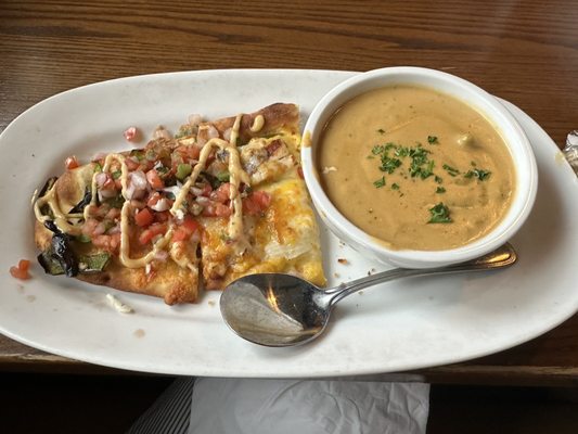 Chicken fajita flatbread and broccoli cheddar soup