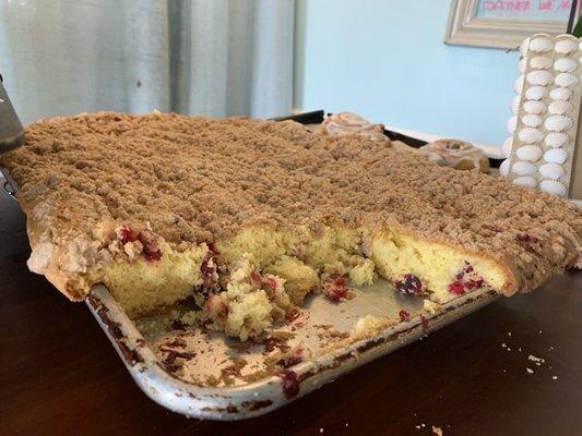 Super soft cranberry crumb cake