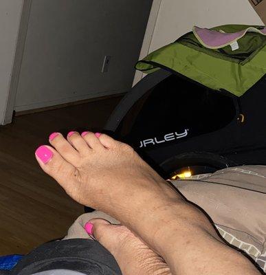 Pedi with pink color