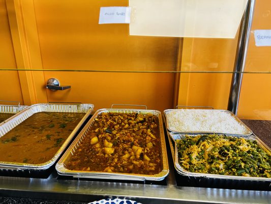 Lunch buffet Veg and Non- Veg dishes