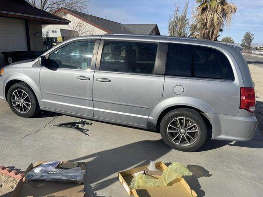 Window regulator Dodge Caravan.