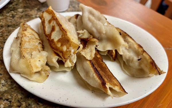 Pan-fried pork dumplings