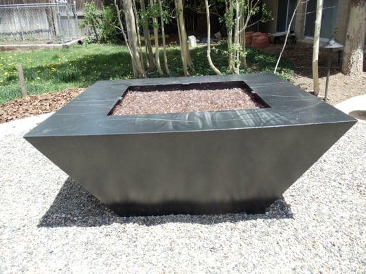 42" Square Parallax Fire pit in Black Diamond