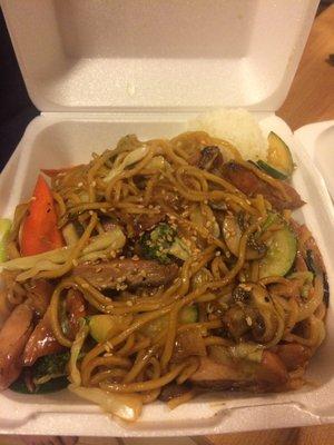 Husbands Yakisoba was deeeeeelisious!!