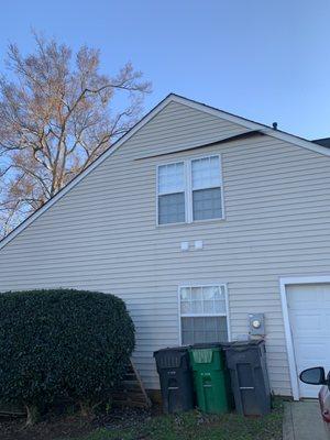 They repaired a lifted vinyl siding. One person job - fixed in under a hour.