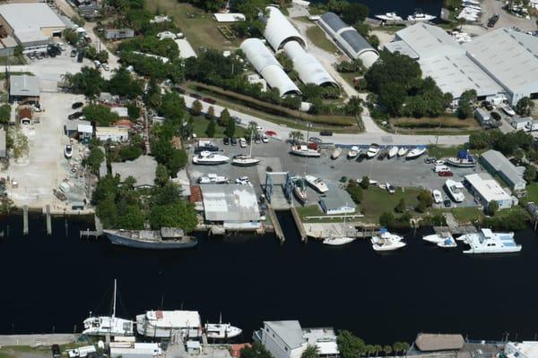 Located on the Anclote River in the Sponge Dock Basin.  Directly across the river from "The Two Georges" fishing boat.