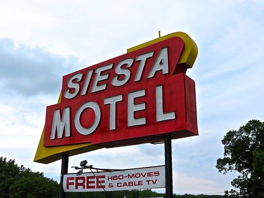 Siesta Motel