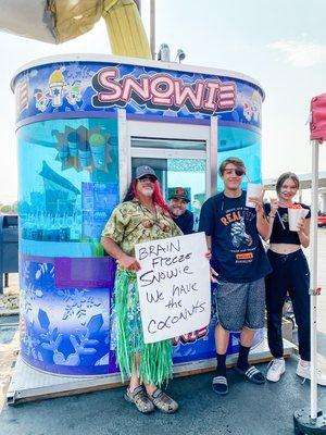 Say Hi the next time you come by! We live to see your pictures! Please Tag us @brainfreeze.Snowie or use the hashtag #brainfreezesnowie