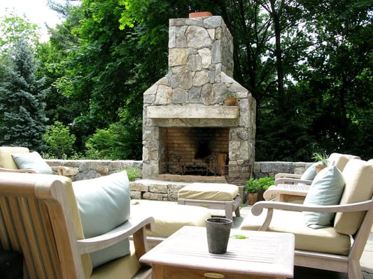 Patios & fireplaces: natural hardscape design with a flair for customization & detail.