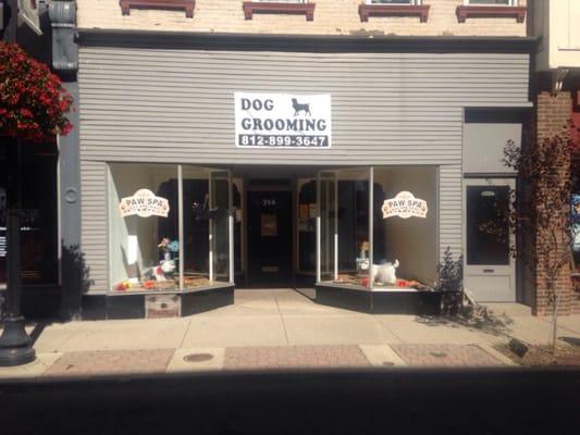 Front of main St paw spa