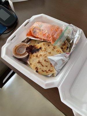 3 pupusas