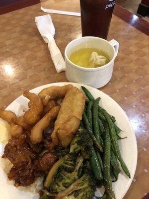 Won Ton Soup, Egg roll, Sesame Chicken and Green Beans! Yum!