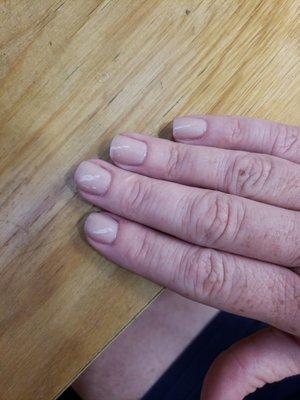 Nude manicure