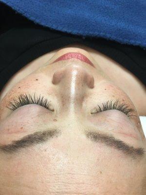 Eyelashes extensions