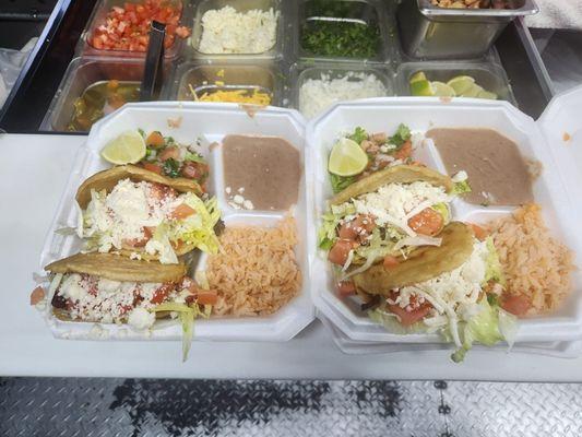 Gorditas plate you can choice your meat asada,pastor,chicken fajita,callejera,campechana,bistek.