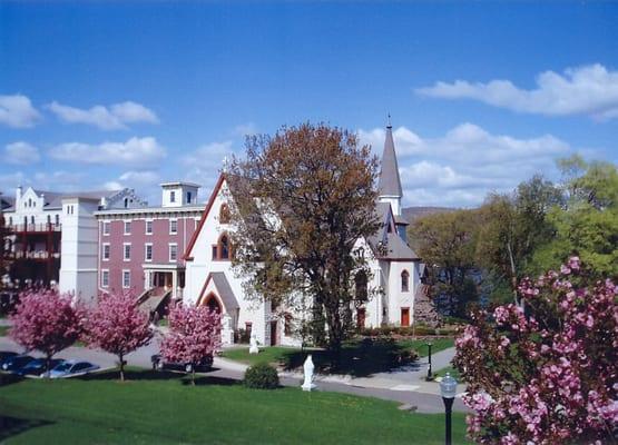 Mount Saint Francis, provincial home to the Franciscan Missionaries of the Sacred Heart in Peekskill. site - www.fmscusa.org