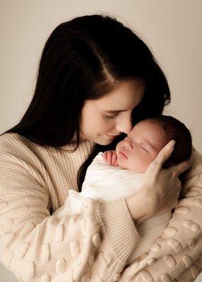 Mommy and baby newborn photography