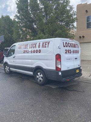 Advertising on Superfast Locksmith Van-Turbo Charged