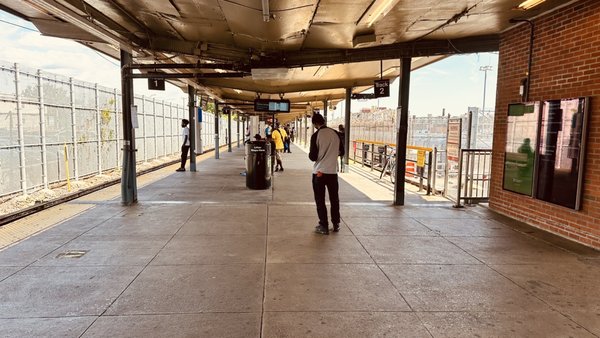 MTA - Rockaway Blvd Subway Station