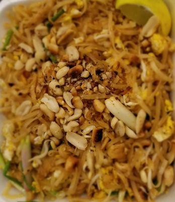 Pad thai with crunch!