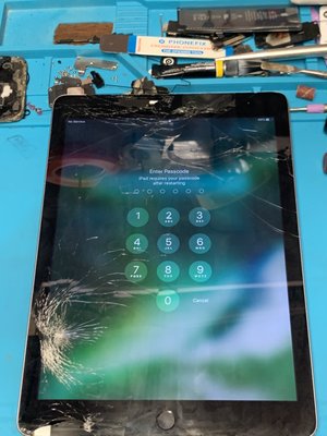 Ipad 7 Gen Digitizer Replacement
 Before